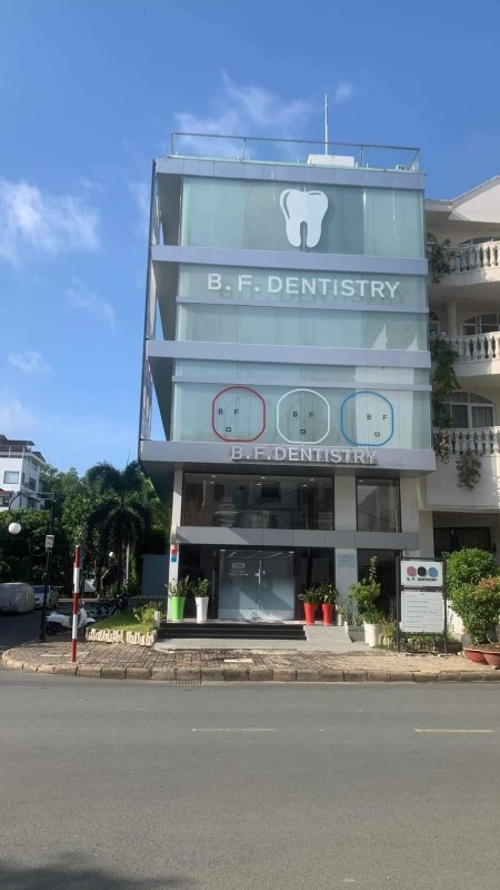 Cho thuê nguyên căn nhà phố kinh doanh 5 tầng đường Phạm Thái Bường