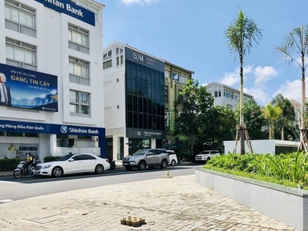 Cho thuê nguyên căn tòa nhà văn phòng 4 lầu đường Nguyễn Cao, quận 7