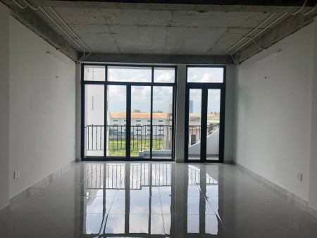 Nhà văn phòng cho thuê đường rộng thoáng mát
