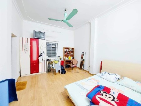 Ban Nhà khâm thiên đống đa,33m2*4 tầng,mặt tiền 5m hơn 2 tỷ,gần đường oto đi qua