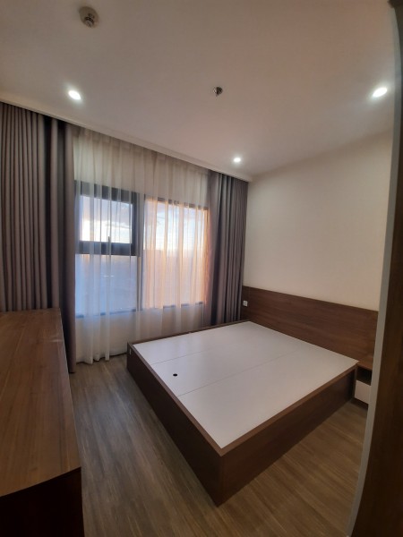 Cho thuê Vinhomes Smart City 3n2vs full gỗ giá 13 triệu, vào ở được luôn .