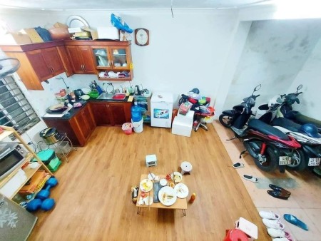 Bán nhà Khâm Thiên Đống Đa, 33m2*4 tầng, mặt tiền 5m hơn 2 tỷ, gần đường oto đi qua