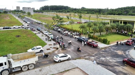Bán đất sổ riêng ngay chợ, KCN Sông Mây. 0978726579