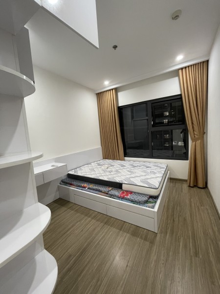Bán cắt lỗ căn hộ 1PN+1 đã có nội thất 1.840 tỷ có sổ Vinhomes Smart City