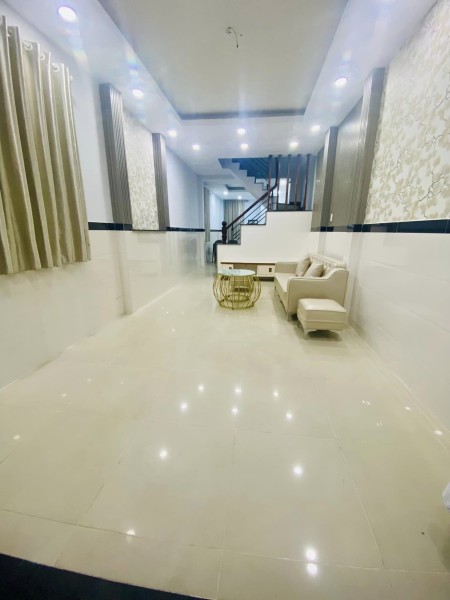 Bán nhà Phan Huy Ích, xe hơi vào nhà, 60m2, 3 tầng