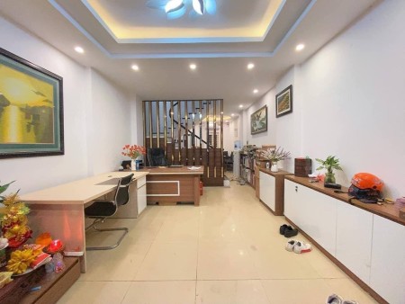 Hoa hậu Hồ Tây - Bán nhà cách mặt phố 20M - Thoáng trước sau - View ngắm Hồ Tây !!!