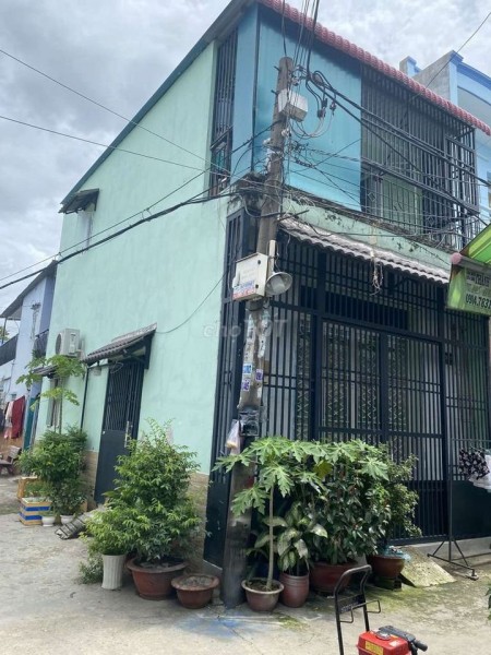 Nhà nguyên căn 2 mặt tiền hẻm, diện tích 80m2