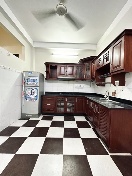 Bán nhà HXT Nguyễn Xí, Bình Thạnh, 60m2 2 tầng BTCT, ô tô ngủ trong nhà.