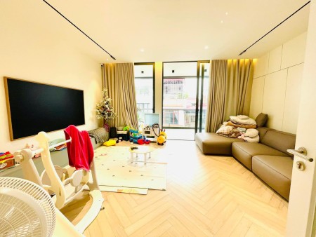 Bán nhà phố Nguyễn Chí Thanh 5 tầng 105m2 MT5 19 tỷ, gara ô tô