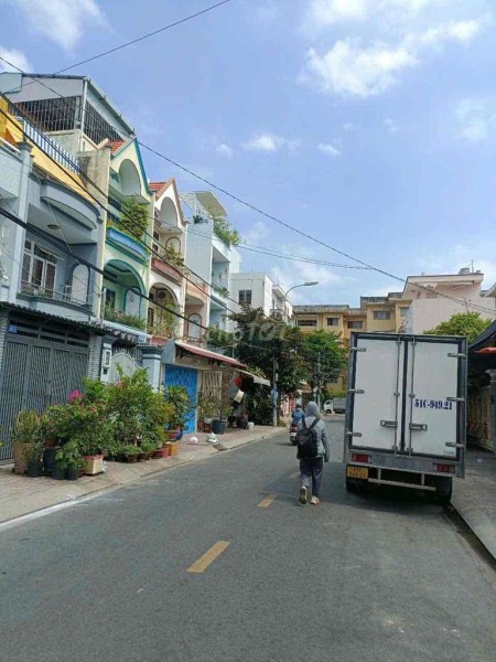 Kẹt tiền báp gấp nhà cạnh MT Phạm Thế Hiển, 86m2, nhà đẹp, sân to. Nhỉnh 4 tỷ