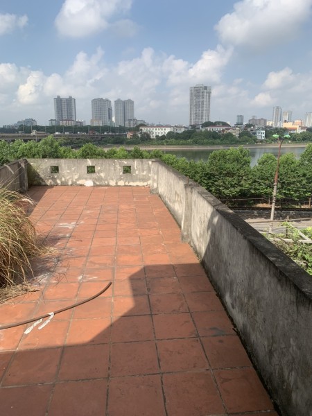 Cho thuê cả nhà 4,5 tầng – Mặt phố đường Giải Phóng, quận HM, HN