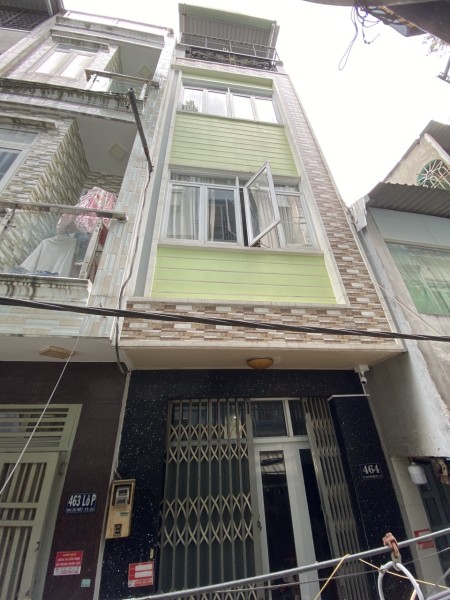 Bán nhà 2 lầu 1 sân thượng P9 Q4 cực đẹp mua vào ở ngay giá mềm