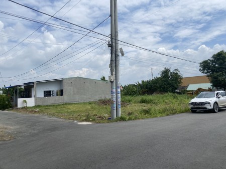 Bán đất kèm nhà cấp 4 mặt tiền đường nhựa, 120m², 80m² tc Lh đi xem