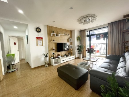 Chủ nhà vừa mua biệt thự cần tiền làm nội thất nên thiện chí bán nhanh căn hộ Royal City 3PN