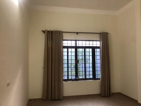 Bán nhà Cát Linh, Đống Đa DT 25m², 4 tầng nhỉnh 2 tỷ