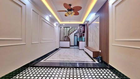 Bán nhà siêu phẩm Từ Liêm, diện tích 40m², 5 tầng mới sáng, có chỗ đỗ ôtô, giá nhỉnh 3 tỷ