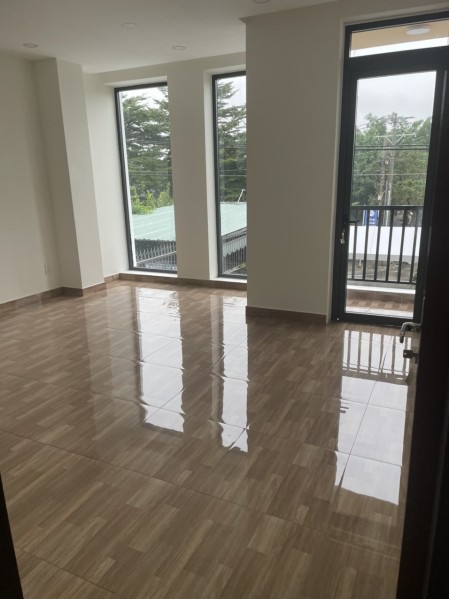 Nhà mặt tiền kinh doanh 41 đường Hoàng Quốc Việt, Phú Thuận, Quận 7 .Dt 5x25m