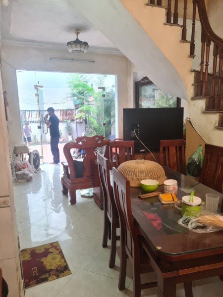 Bán gấp nhà Nguyễn Khoái 50m x 5t, View hồ lộng gió, nhà đẹp ở ngay