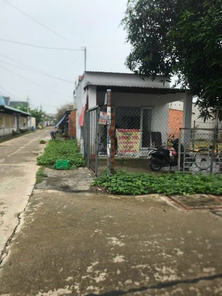 Bán nhà cấp 4, 2 mặt tiền, DT 184m2, tại đường số 7, Tân Thông Hội, Củ Chi giá chỉ 630 triệu