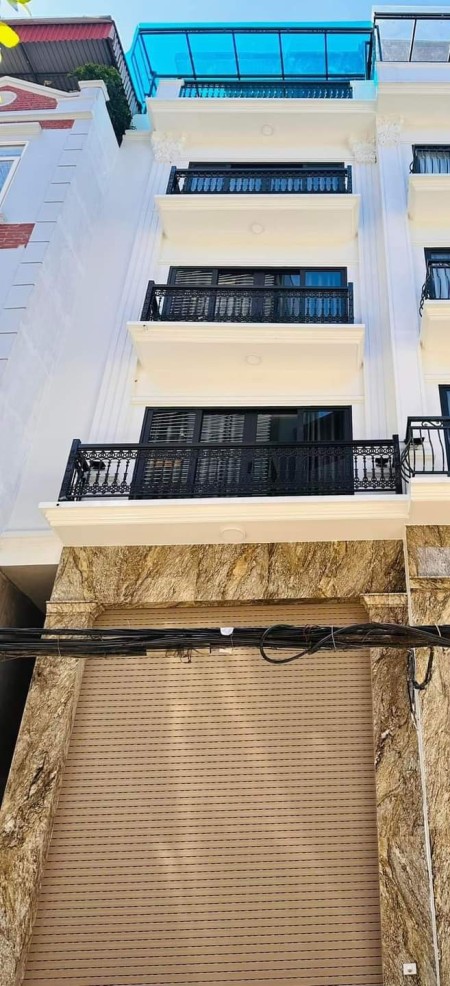 Cần bán tòa nhà mới đẹp 8 tầng, thang máy, kinh doanh, Phố Minh Khai full nội thất, DT70, chào 17 tỷ