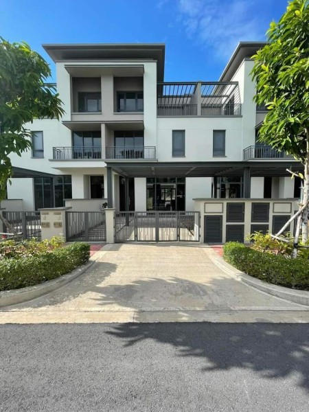 Nhà mặt tiền giá tốt - chốt ngay!!! View sông Quận 2, giá chỉ 2tỷ550
