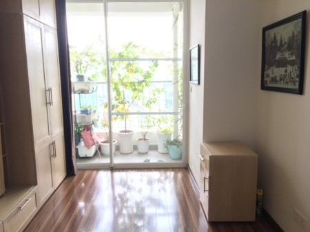 Bán căn hộ Thảo Điền Pearl, 2 phòng ngủ, sổ hồng sẵn, hướng Đông, view tuyệt đẹp. Giá tốt