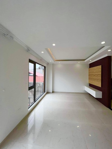 Bán nhà Đội Cấn, Ba Đình, diện tích 45m² x 6 tầng, thang máy, oto đỗ trong nhà, nhỉnh giá 10 tỷ