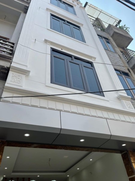 Bán nhà Phú Diễn, Từ Liêm, 32m, nhà mới, ở ngay, ô tô vào nhà, cực gần phố, giá nhỉnh 3 tỷ.