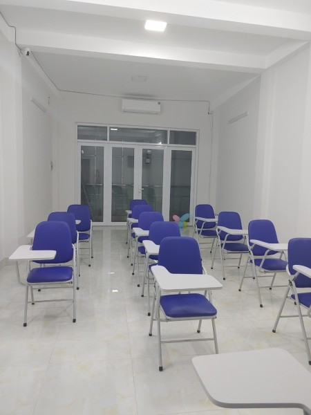 Cho thuê văn phòng hiện đại tại đường Lạc Long Quân, Quận 11.