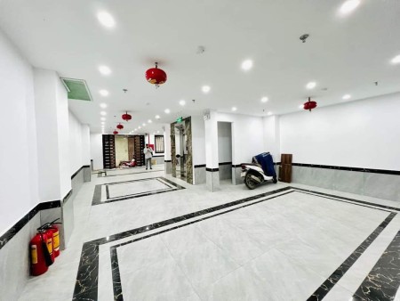 Bán tòa nhà 8 tầng, mới đẹp, thang máy phố Trịnh Đình Cửu, Quận Hoàng Mai, Hiệu Xuất, chào 20.7 Tỷ.
