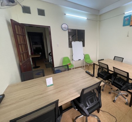 Cho thuê văn phòng (chia sẻ không gian với các công ty)