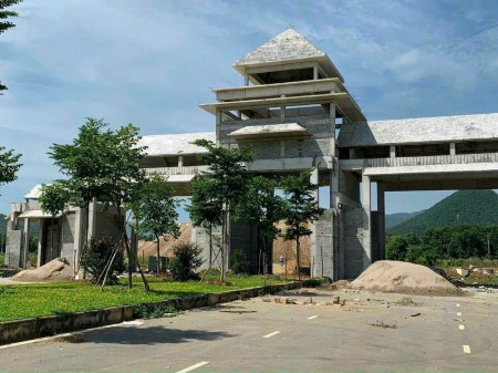 Bán đất Thạch Thất 20x5m [-3 GIÁ] CỰC HIẾM NGÃ 4 mặt đường đôi TĐC ĐHQG sẵn sổ. Gọi 0911811655