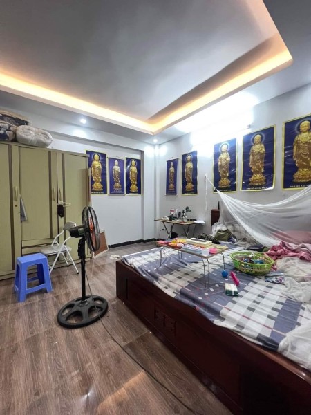 Chính Chủ, cần chuyển nhượng căn nhà tại ngõ 42 Thịnh Liệt, khu Trung Tâm hành chính quận Hoàng Mai