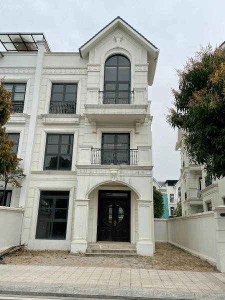 Chuyển nhượng căn biệt thự song lập Hải Âu 06, giá tốt tại Vinhomes Ocean Park, Gia Lâm