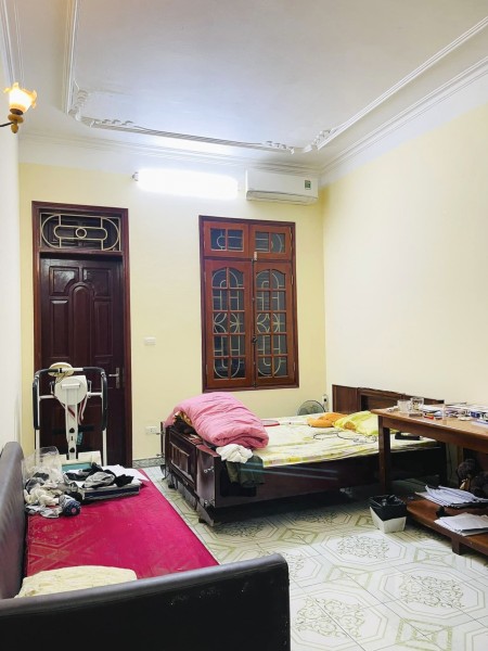 Bán nhà Ba Đình, ngõ 97 Văn Cao, gần Hồ Tây, kinh doanh, vỉa hè, ô tô tránh, 60m2, giá 14.5 tỷ