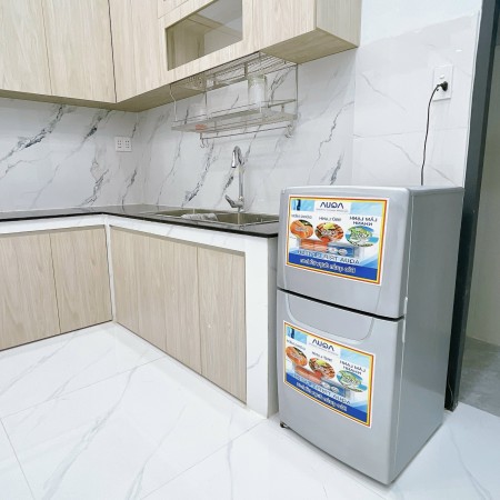 Trống phòng ở tầng trệt, thoáng mát, giờ giấc tự do. Giá 4.8tr/tháng,
