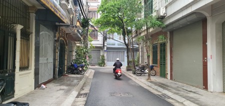 Bán nhà đất cấp 4 phố Trần Đại Nghĩa, DT 180m², MT rộng, KD đỉnh