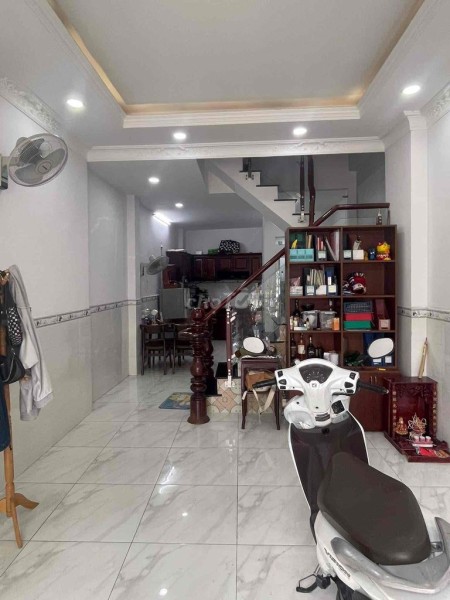 NHÀ MẶT TIỀN KINH DOANH SẦM UẤT HXH 2 XE TẢI TRÁNH NHAU