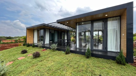 Bán 2000m2 đất CLN, 200m2 thổ cư, MT quốc lộ 20, đầy đủ tiện ích.