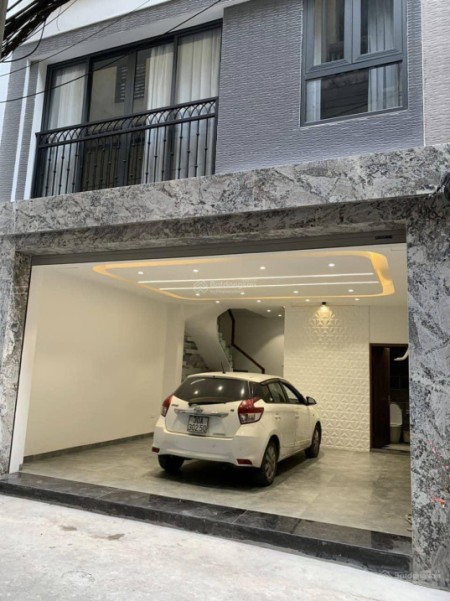Nhà phân lô Nguyễn Khang vip 11 tỷ