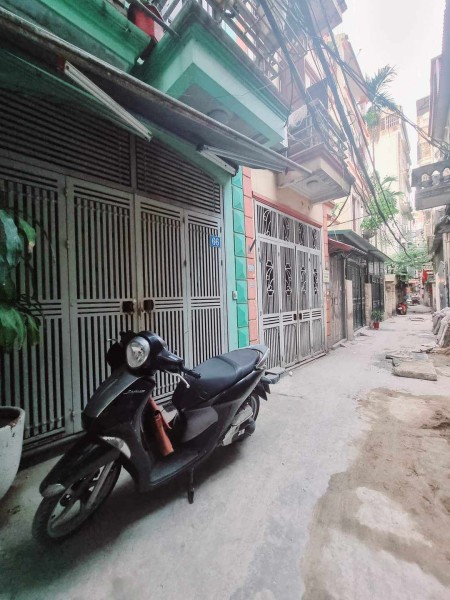 5.x tỷ - Trần Quốc Vượng - dân xây - ngõ thông - full nội thất - trước nhà rất rộng - cách đường lớn