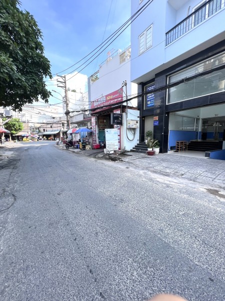 Chính chủ cho thuê văn phòng rộng 70M2 - MT Nguyễn Sỹ Sách - Tân Bình - Gía 11 tr - Được hỗ trợ giá