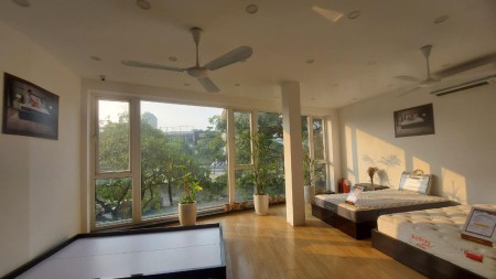 Bán nhà vị trí mặt phố Nguyễn Chí Thanh – Kinh Doanh - Vỉa hè rộng – DT 71m2 - Giá 28tỷ