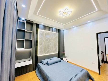 Bán nhà Liên Ninh Thanh Trì nhà đẹp sát đường oto tiện ích - 50m, 4 tầng, gía 3,7 tỷ
