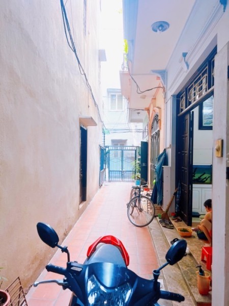 36m2 - 4 tầng - mt 4m - giá 4 tỷ. Nhà đẹp, giá siêu rẻ tại Khương Đình - Thanh Xuân