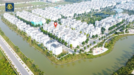 Đi đến slide 8