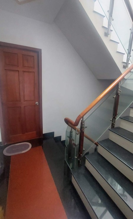 Bán nhà mặt tiền nhựa 10M gần Aeon Tên Lửa, 4x20m, 5 tầng, nhỉnh 6 tỷ