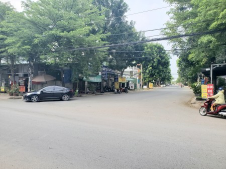 Kho xưởng, mặt bằng kinh doanh 300m2 mặt tiền đường Hoàng Quốc Việt