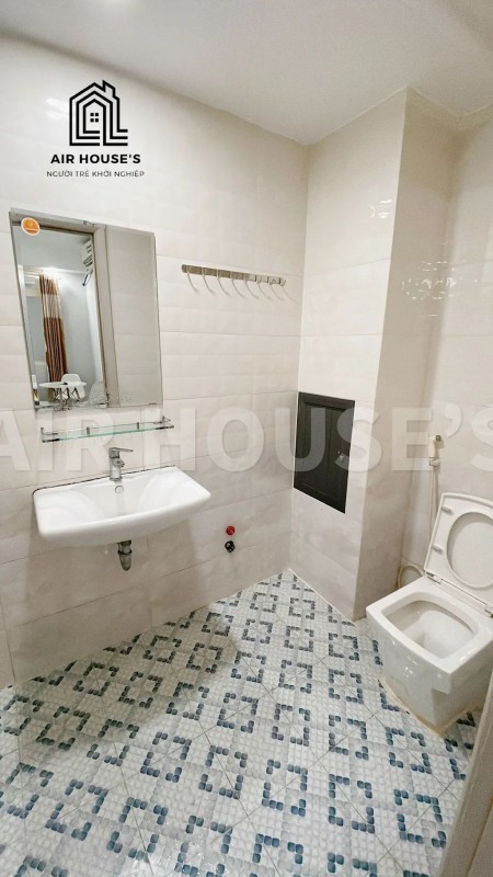 Cho thuê gấp căn Studio Full nội thất, cửa sổ giếng trời thoáng đãng, giá chỉ 7tr, ở ngay Trệt