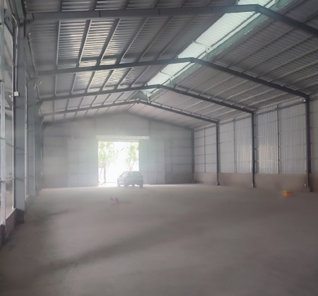 Cho thuê kho 650m2 mặt tiền đường Nguyễn Văn Quỳ, Quận 7